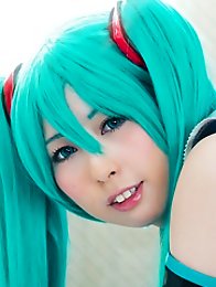 While other ero cosplayers only like to tease, Miku Oguri wants to bare all under her vocaloid costume.
